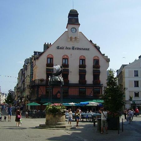 Maison De Ville דייפ מראה חיצוני תמונה
