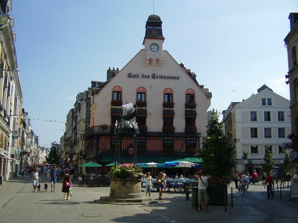Maison De Ville דייפ מראה חיצוני תמונה